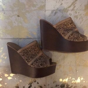 Aldo laser cut wedges size 8